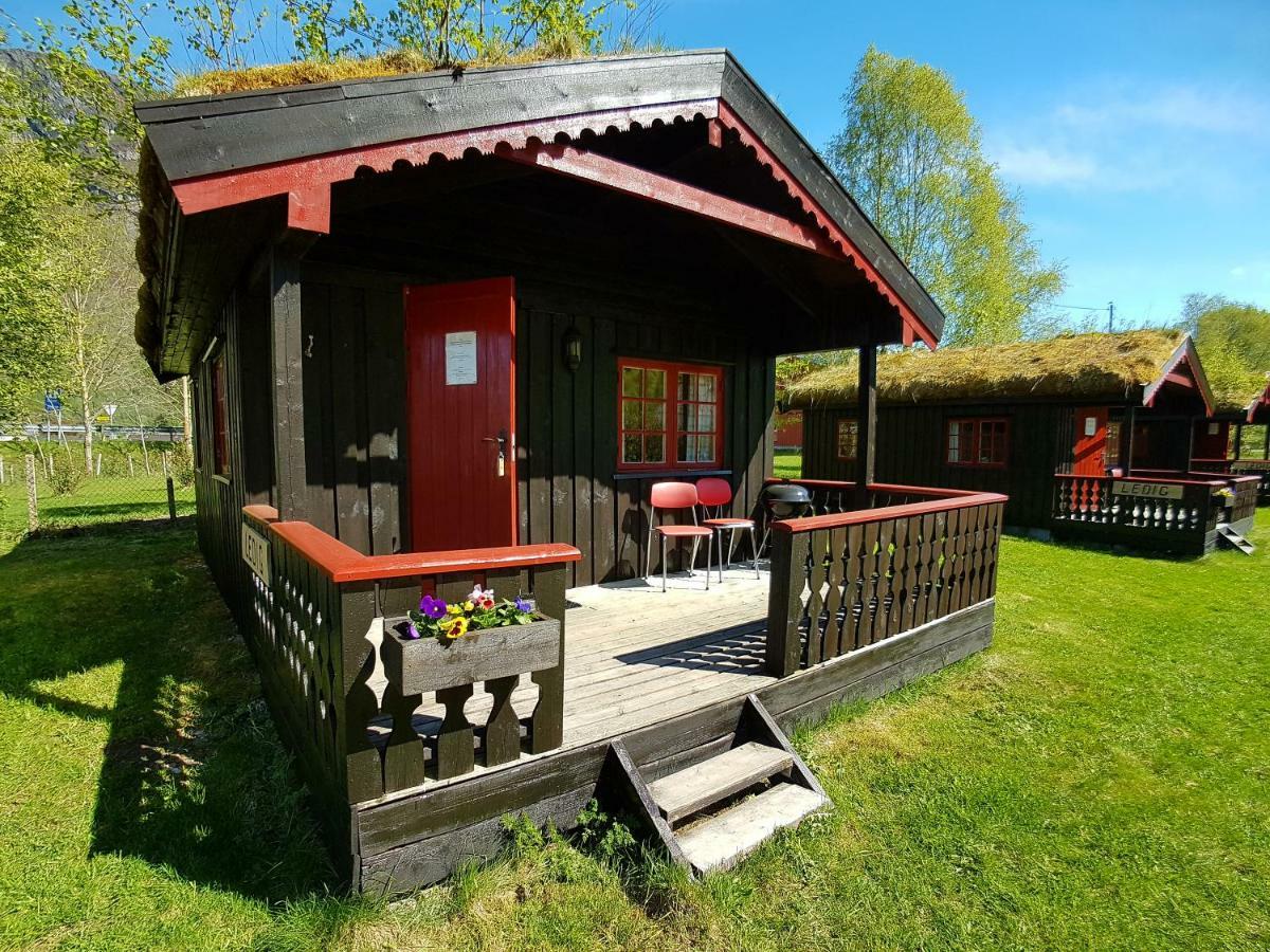 Vistdal Camping Myklebostad  外观 照片